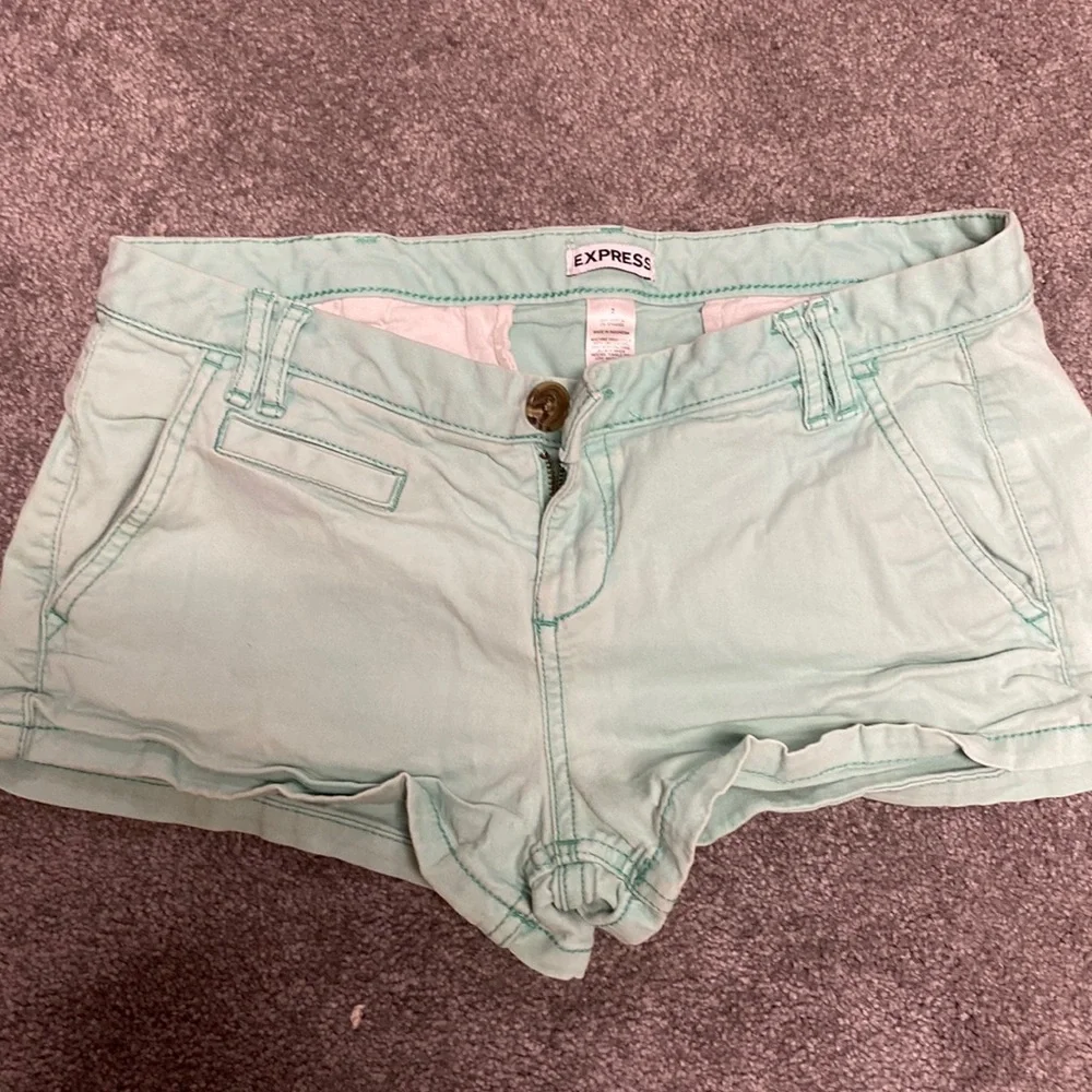 Express Shorts - Picture 1 of 4